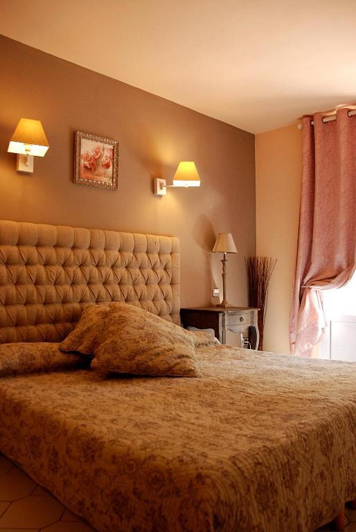 Hotel Les Mazets Des Roches Tarascon Room photo